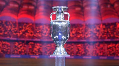 euro 24 trophy image.